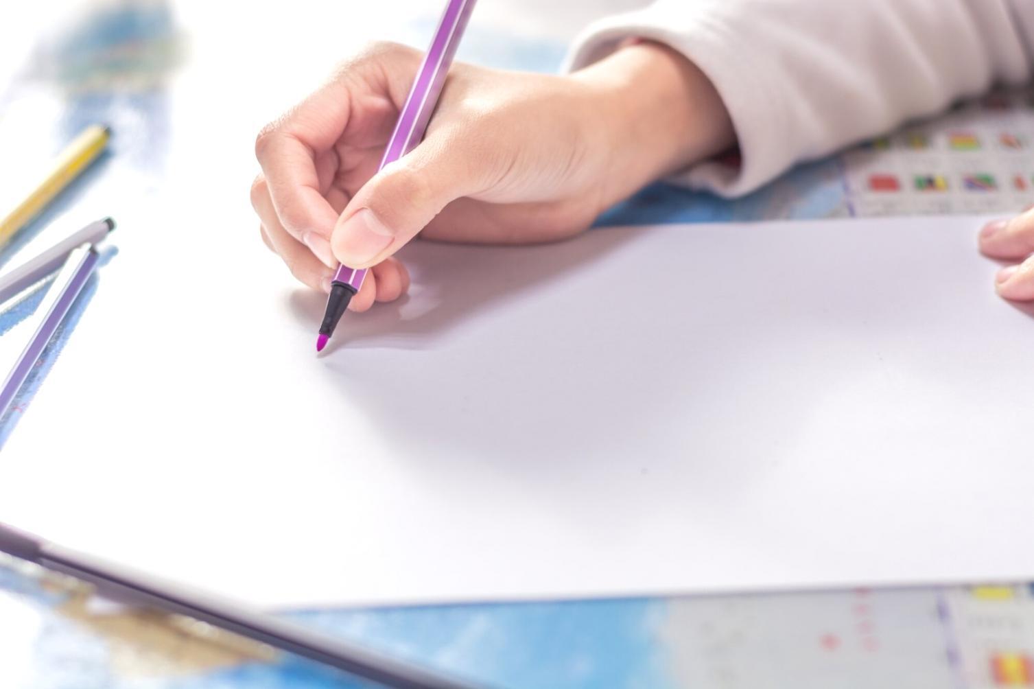 Famille utilisant des outils de gestion budgétaire